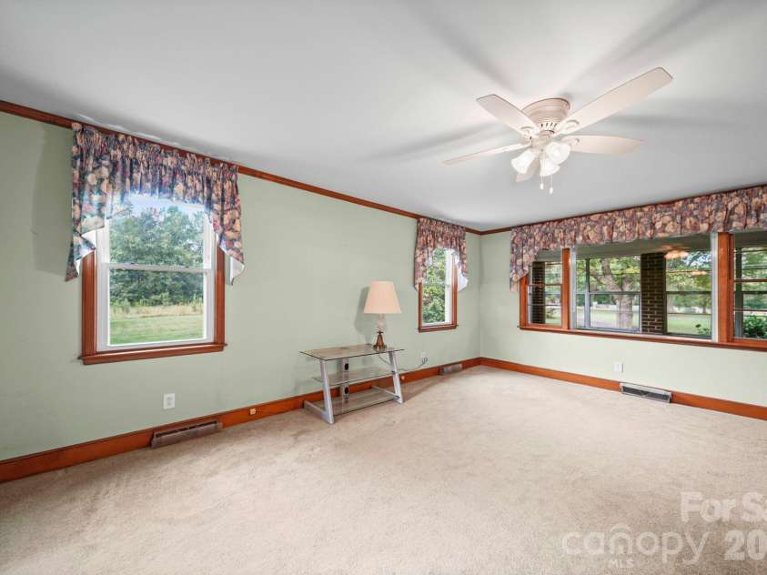 311 Old Nc 277 Loop Road, Dallas, NC 28034.  MLS# CAR4427660, YatesRealty ID 52723. 