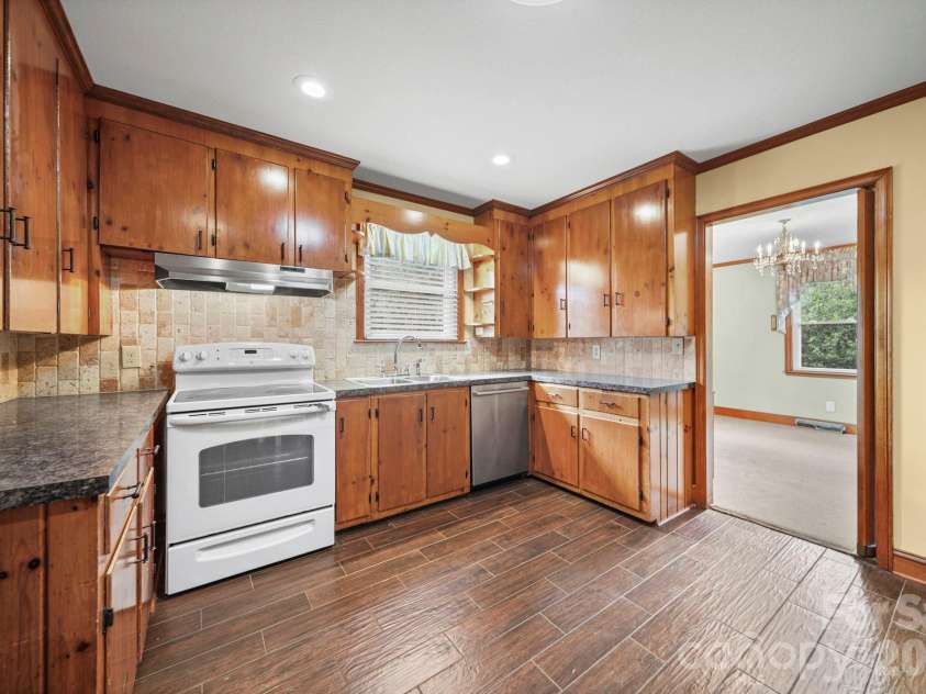 311 Old Nc 277 Loop Road, Dallas, NC 28034.  MLS# CAR4427660, YatesRealty ID 52723. 
