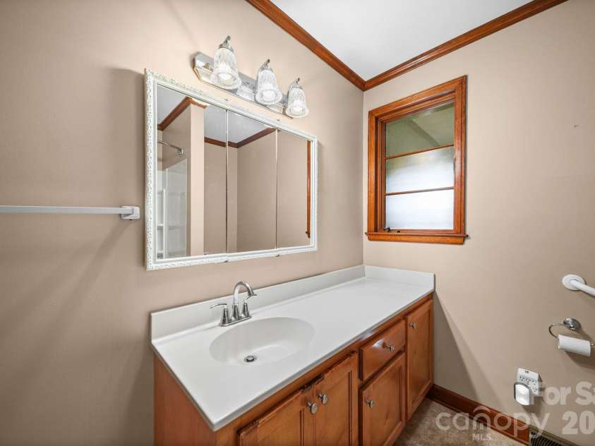 311 Old Nc 277 Loop Road, Dallas, NC 28034.  MLS# CAR4427660, YatesRealty ID 52723. 