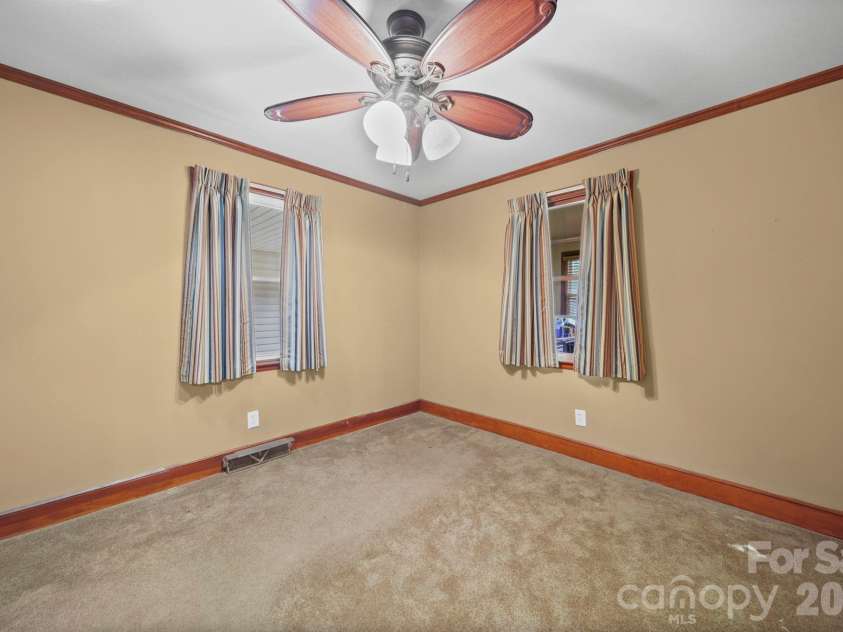 311 Old Nc 277 Loop Road, Dallas, NC 28034.  MLS# CAR4427660, YatesRealty ID 52723. 