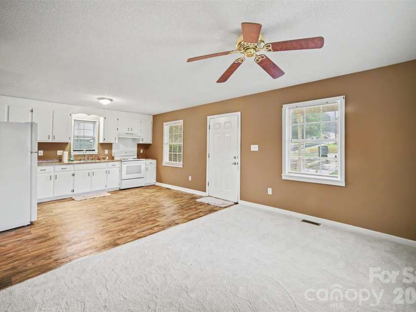 826 2nd Street, Kings Mountain, NC 28086.  MLS# CAR4428125, YatesRealty ID 52724. 