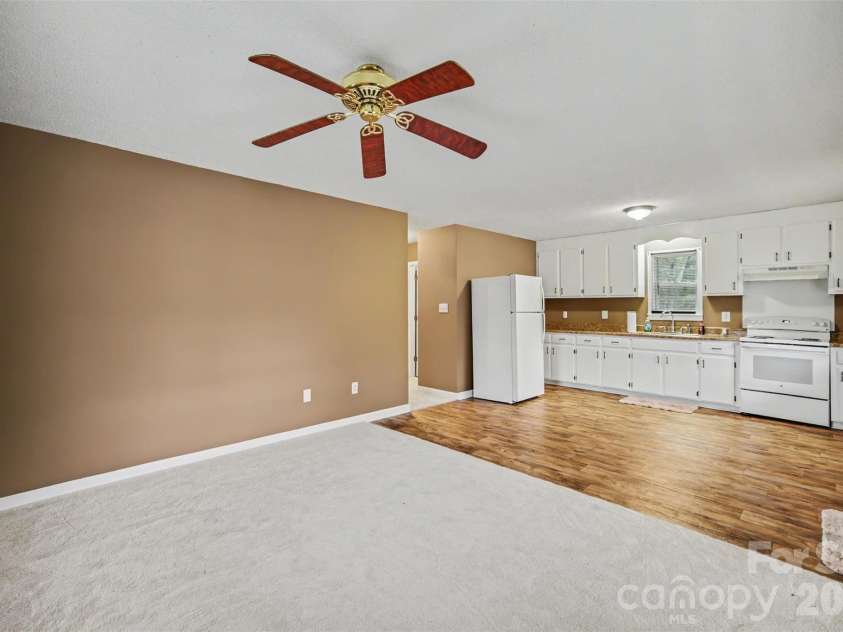 826 2nd Street, Kings Mountain, NC 28086.  MLS# CAR4428125, YatesRealty ID 52724. 