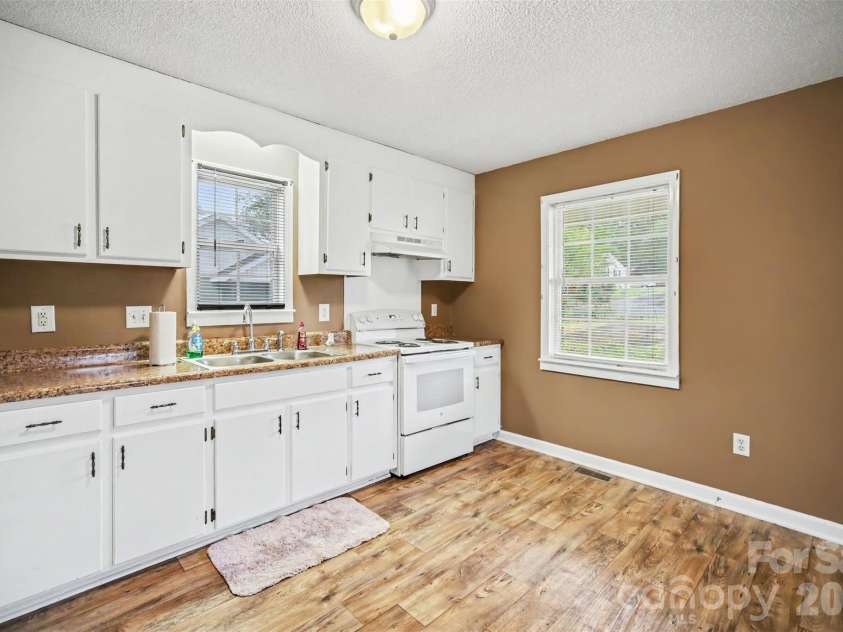 826 2nd Street, Kings Mountain, NC 28086.  MLS# CAR4428125, YatesRealty ID 52724. 