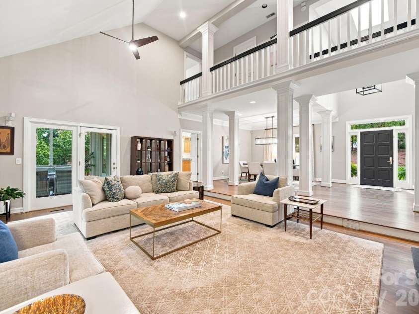 6643 Colston Court, Charlotte, NC 28210.  MLS# CAR4416172, YatesRealty ID 52729. 