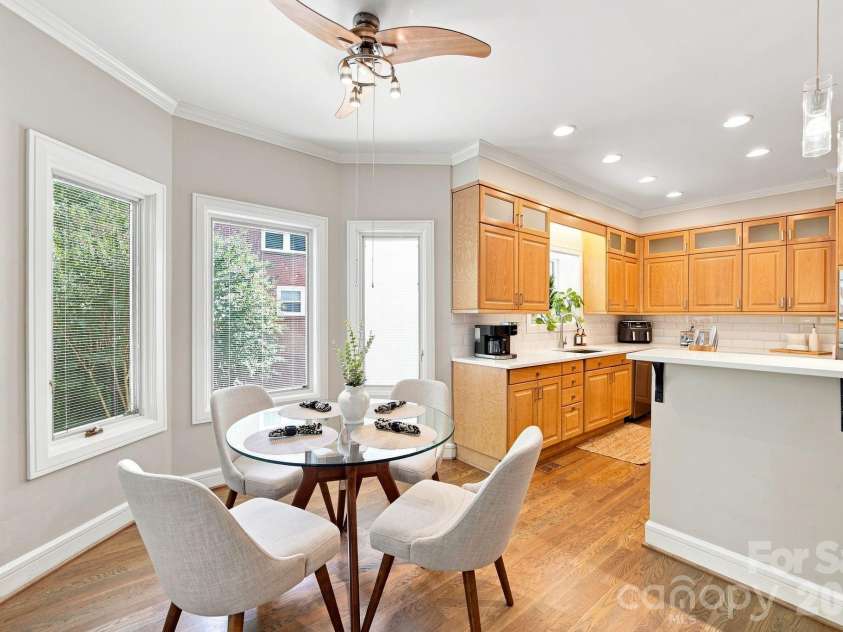 6643 Colston Court, Charlotte, NC 28210.  MLS# CAR4416172, YatesRealty ID 52729. 