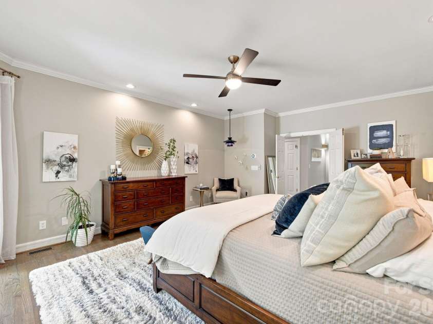 6643 Colston Court, Charlotte, NC 28210.  MLS# CAR4416172, YatesRealty ID 52729. 
