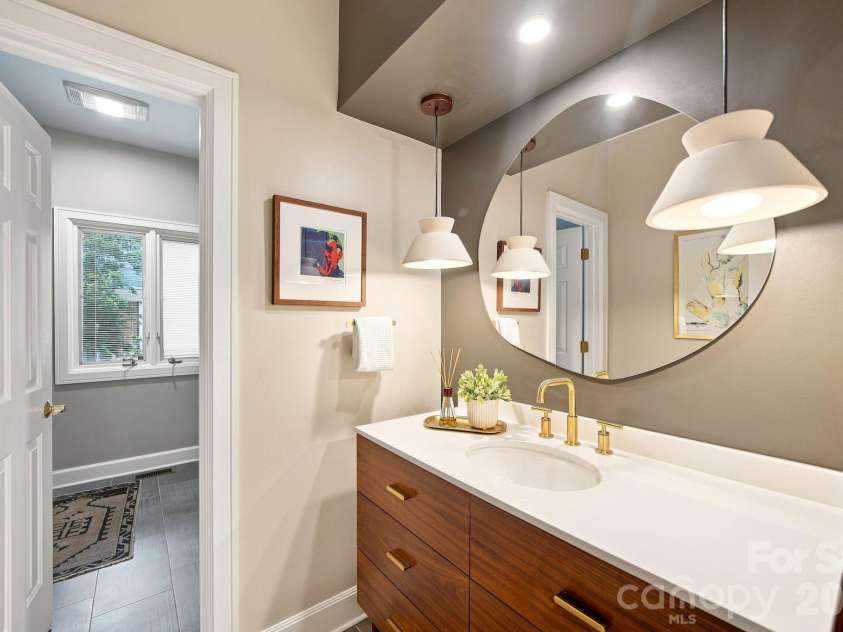 6643 Colston Court, Charlotte, NC 28210.  MLS# CAR4416172, YatesRealty ID 52729. 