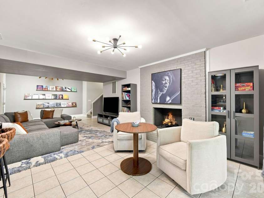 6643 Colston Court, Charlotte, NC 28210.  MLS# CAR4416172, YatesRealty ID 52729. 