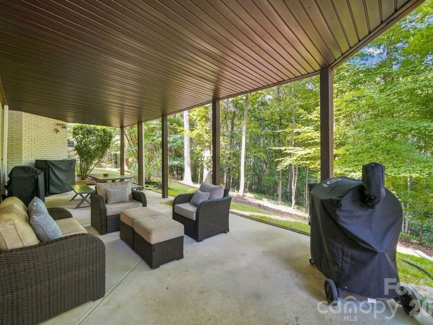 6643 Colston Court, Charlotte, NC 28210.  MLS# CAR4416172, YatesRealty ID 52729. 