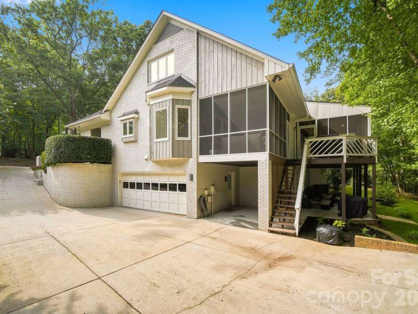 6643 Colston Court, Charlotte, NC 28210.  MLS# CAR4416172, YatesRealty ID 52729. 