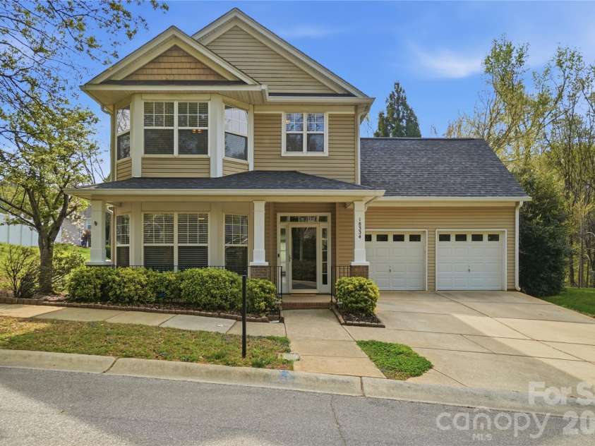 18334 Flagman Circle, Cornelius, NC 28031.  MLS# CAR4377111, YatesRealty ID 52730. 