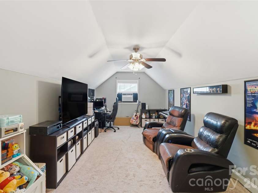 18334 Flagman Circle, Cornelius, NC 28031.  MLS# CAR4377111, YatesRealty ID 52730. 