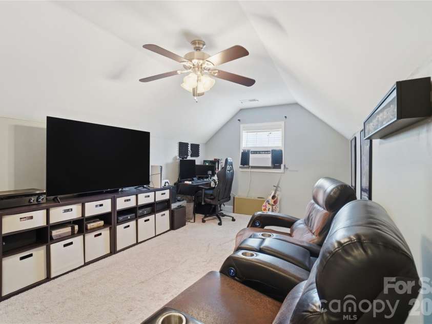 18334 Flagman Circle, Cornelius, NC 28031.  MLS# CAR4377111, YatesRealty ID 52730. 