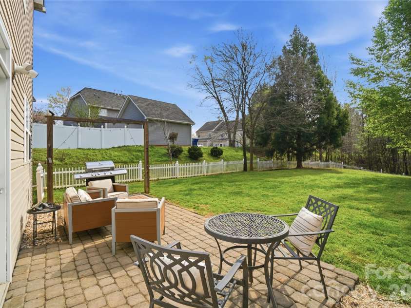 18334 Flagman Circle, Cornelius, NC 28031.  MLS# CAR4377111, YatesRealty ID 52730. 