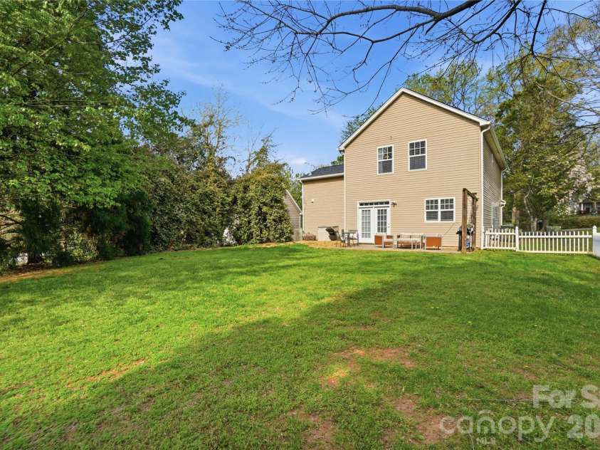 18334 Flagman Circle, Cornelius, NC 28031.  MLS# CAR4377111, YatesRealty ID 52730. 