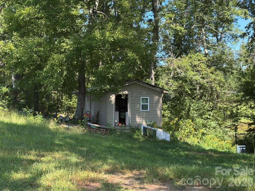 5430 Sheriffs Road, Lenoir, NC 28645.  MLS# CAR4427989, YatesRealty ID 52735. 