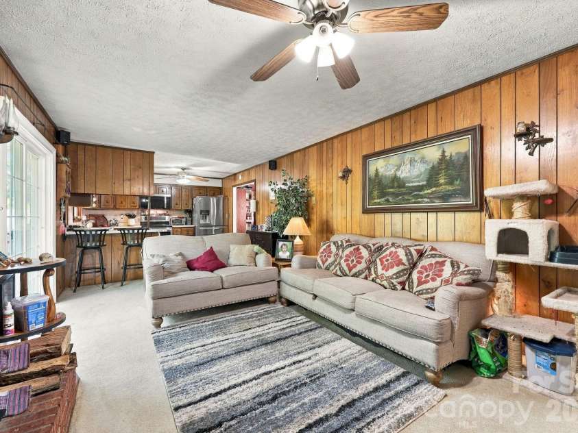 7 Fieldcrest Circle, Asheville, NC 28806.  MLS# CAR4422767, YatesRealty ID 52736. 