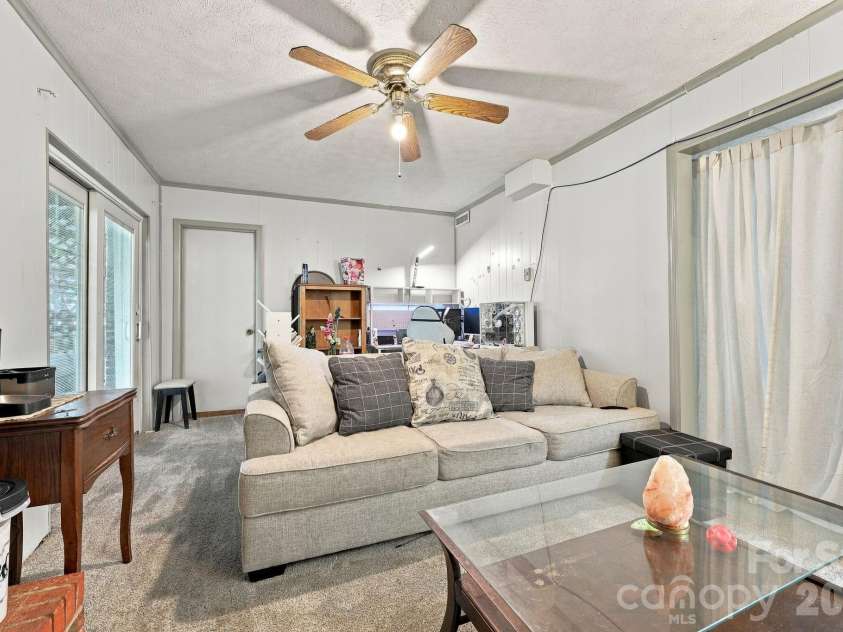 7 Fieldcrest Circle, Asheville, NC 28806.  MLS# CAR4422767, YatesRealty ID 52736. 