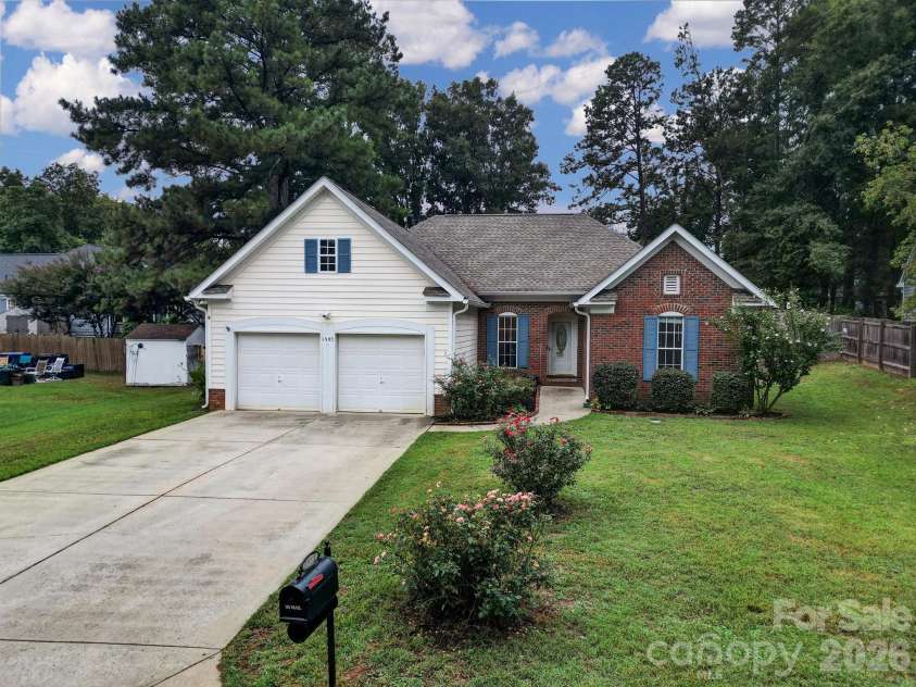 1383 Saint Katherines Way, Rock Hill, SC 29732.  MLS# CAR4427062, YatesRealty ID 52738. 