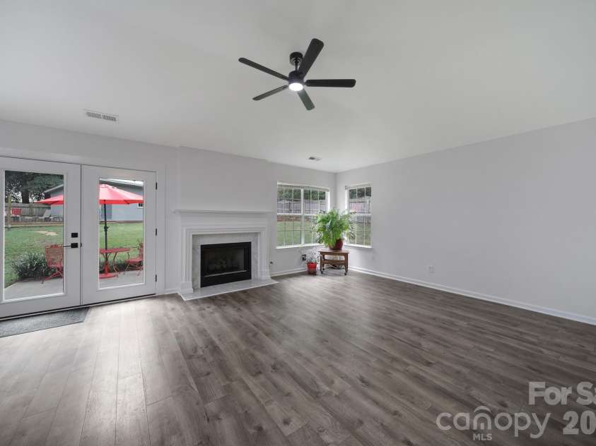 1383 Saint Katherines Way, Rock Hill, SC 29732.  MLS# CAR4427062, YatesRealty ID 52738. 