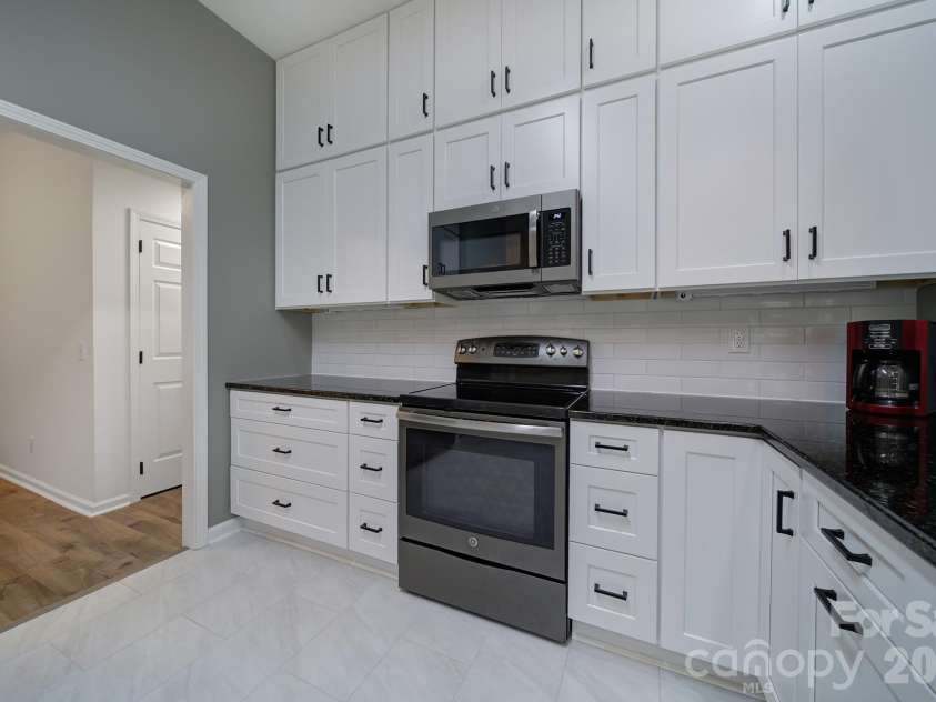 1383 Saint Katherines Way, Rock Hill, SC 29732.  MLS# CAR4427062, YatesRealty ID 52738. 