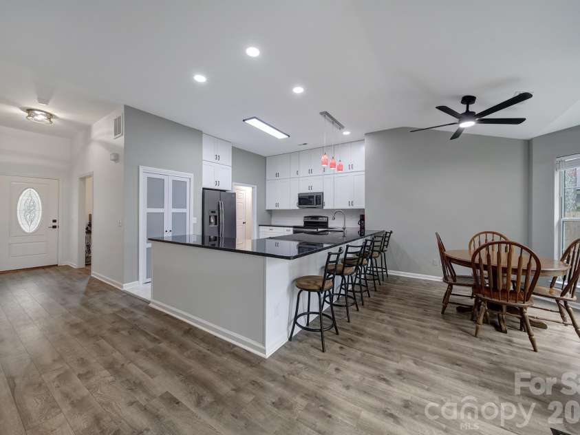 1383 Saint Katherines Way, Rock Hill, SC 29732.  MLS# CAR4427062, YatesRealty ID 52738. 