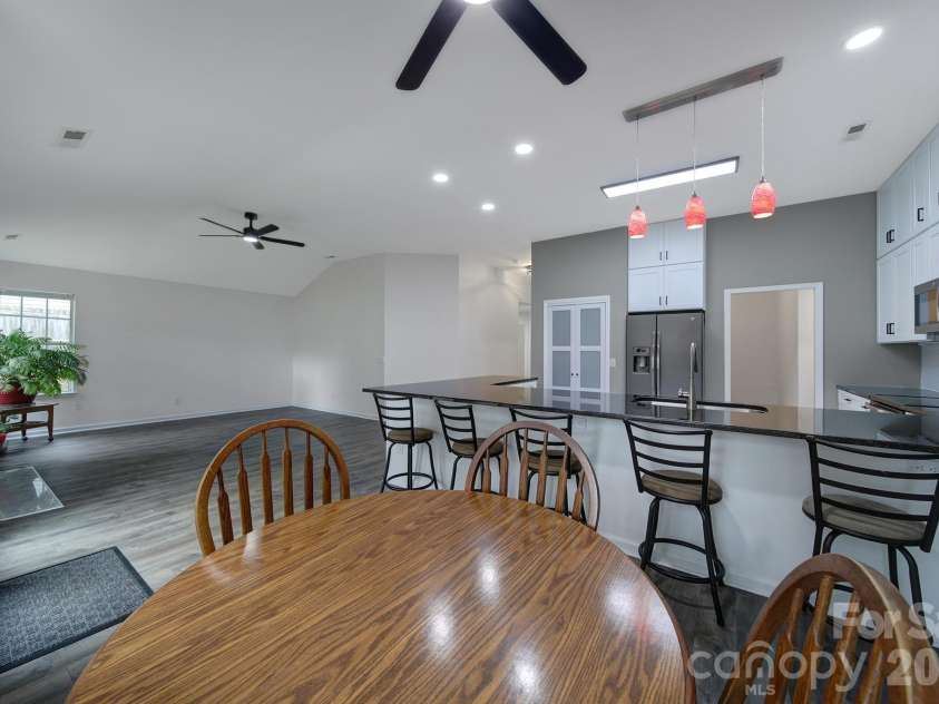 1383 Saint Katherines Way, Rock Hill, SC 29732.  MLS# CAR4427062, YatesRealty ID 52738. 