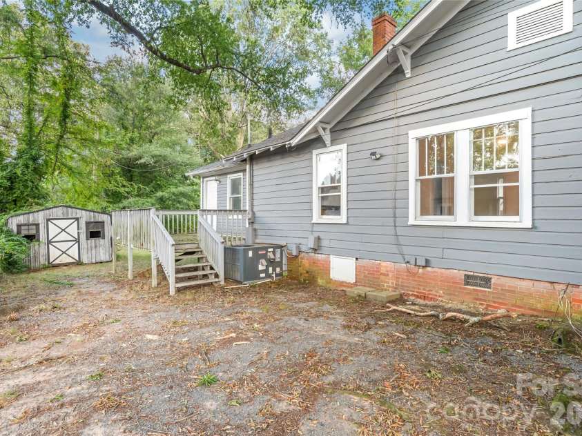 1015 Elm Street, Monroe, NC 28112.  MLS# CAR4428093, YatesRealty ID 52739. 