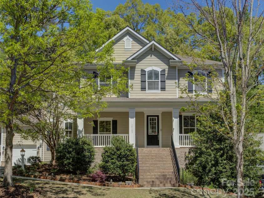 14103 Grand Traverse Drive, Charlotte, NC 28278.  MLS# CAR4242681, YatesRealty ID 5274. 14103 Grand Traverse