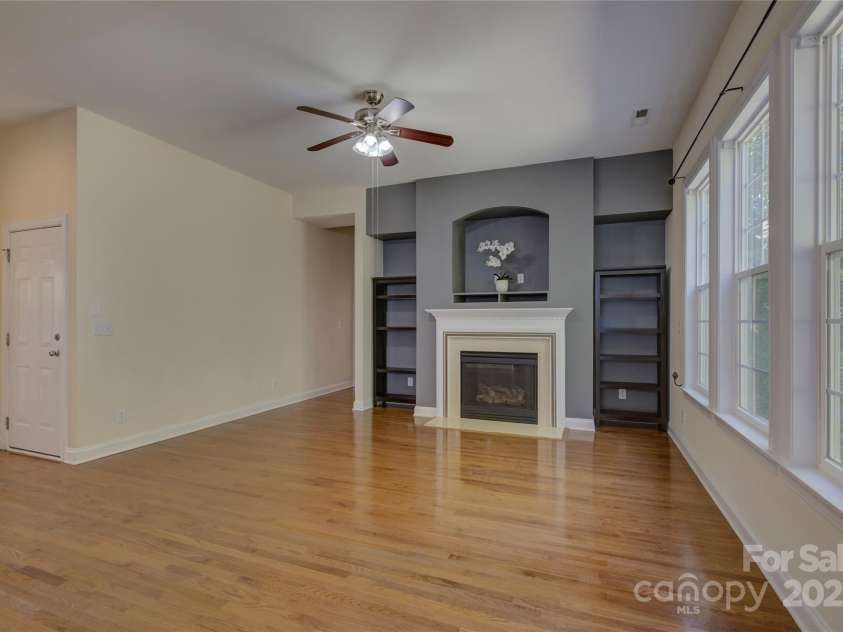 14103 Grand Traverse Drive, Charlotte, NC 28278.  MLS# CAR4242681, YatesRealty ID 5274. 