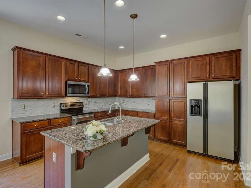 14103 Grand Traverse Drive, Charlotte, NC 28278.  MLS# CAR4242681, YatesRealty ID 5274. 