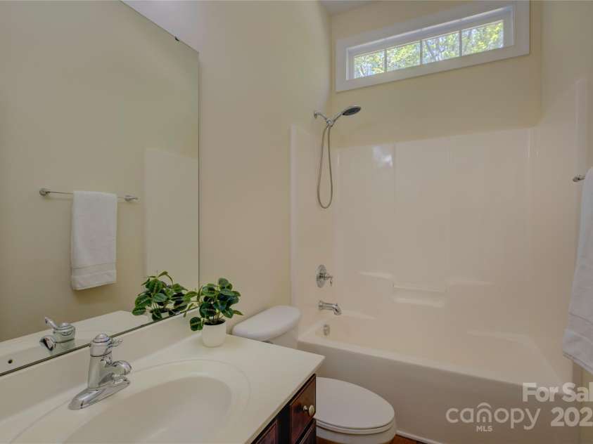 14103 Grand Traverse Drive, Charlotte, NC 28278.  MLS# CAR4242681, YatesRealty ID 5274. 