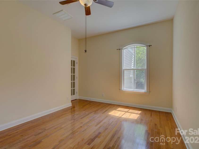 14103 Grand Traverse Drive, Charlotte, NC 28278.  MLS# CAR4242681, YatesRealty ID 5274. 