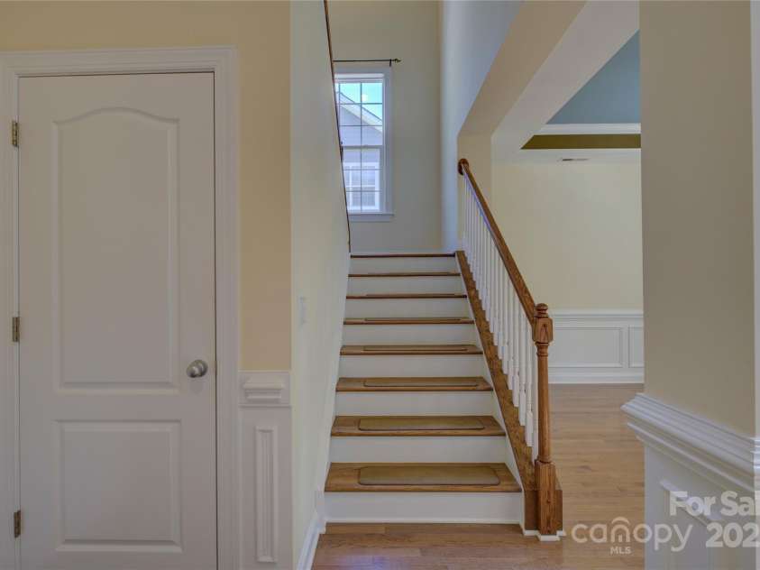 14103 Grand Traverse Drive, Charlotte, NC 28278.  MLS# CAR4242681, YatesRealty ID 5274. 