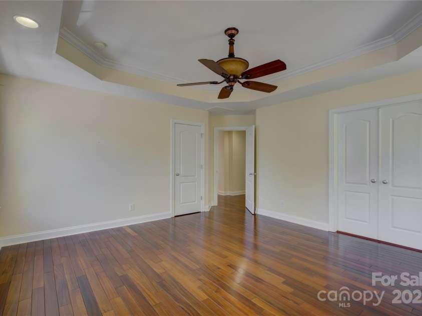 14103 Grand Traverse Drive, Charlotte, NC 28278.  MLS# CAR4242681, YatesRealty ID 5274. 