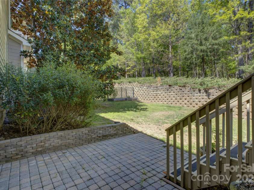 14103 Grand Traverse Drive, Charlotte, NC 28278.  MLS# CAR4242681, YatesRealty ID 5274. 