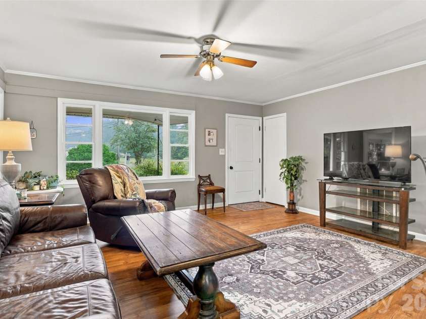 561 Forest Way Drive, Fort Mill, SC 29715.  MLS# CAR4422815, YatesRealty ID 52741. 