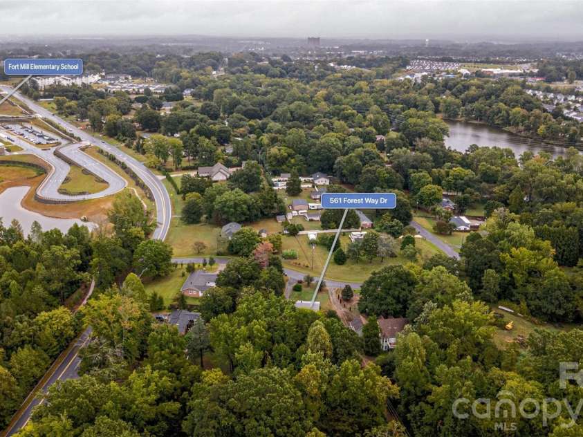 561 Forest Way Drive, Fort Mill, SC 29715.  MLS# CAR4422815, YatesRealty ID 52741. 