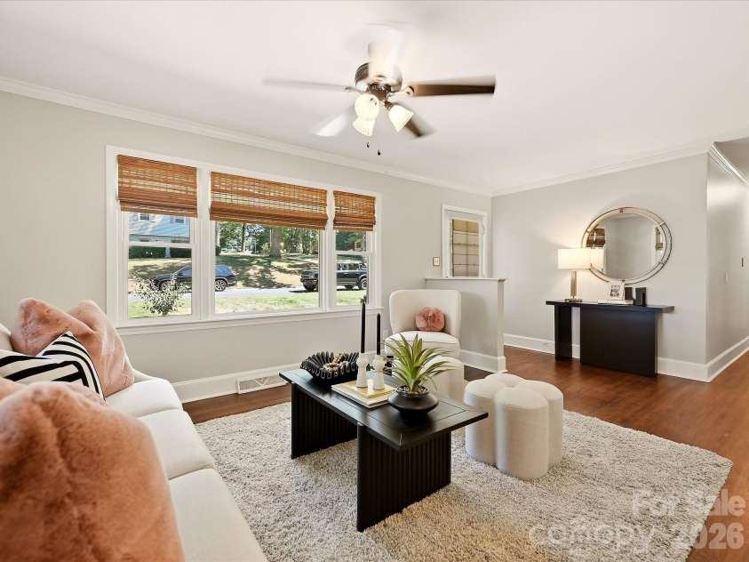 6246 Candlewood Drive, Charlotte, NC 28210.  MLS# CAR4427341, YatesRealty ID 52742. 