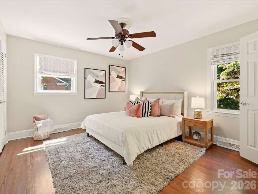 6246 Candlewood Drive, Charlotte, NC 28210.  MLS# CAR4427341, YatesRealty ID 52742. 