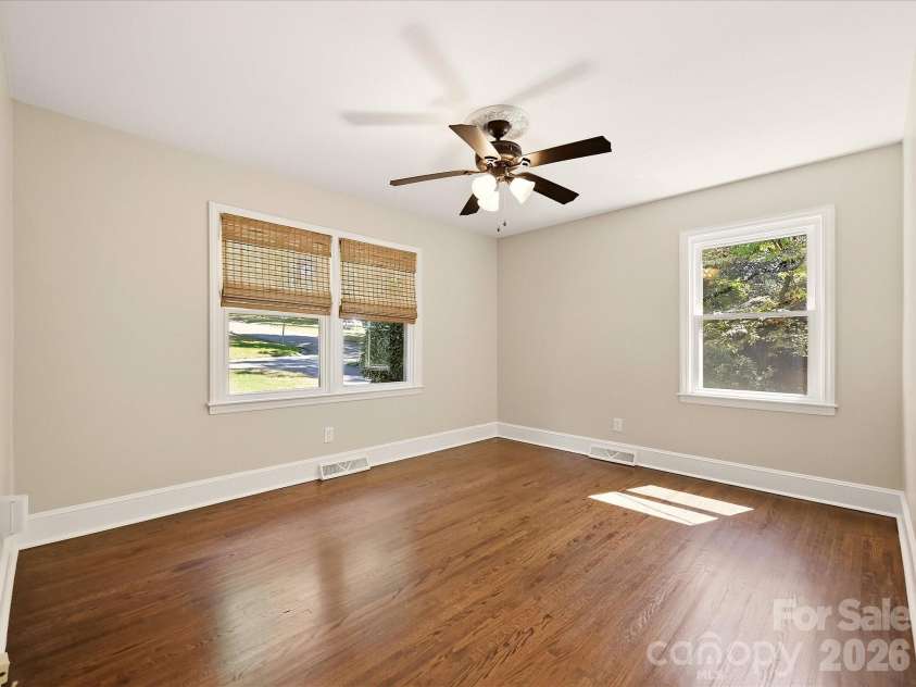 6246 Candlewood Drive, Charlotte, NC 28210.  MLS# CAR4427341, YatesRealty ID 52742. 