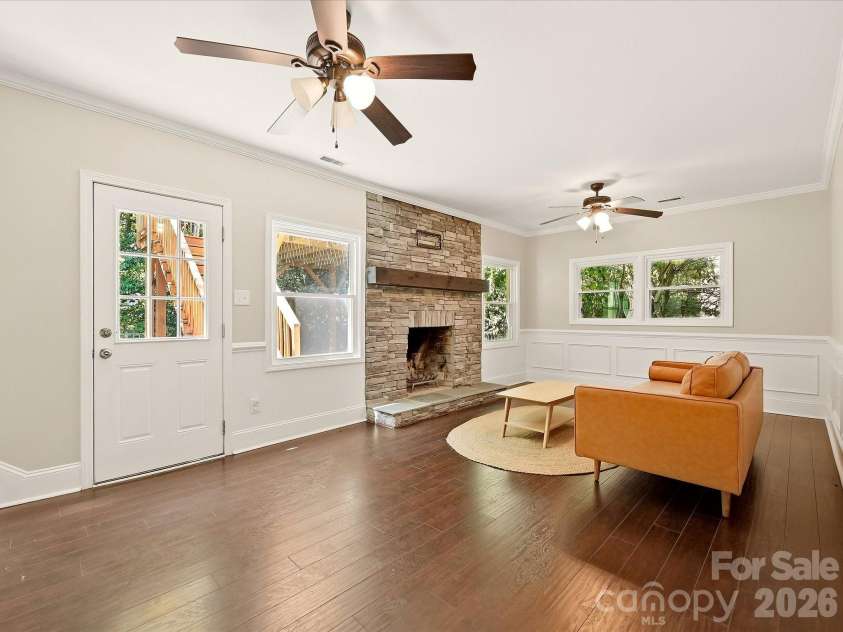 6246 Candlewood Drive, Charlotte, NC 28210.  MLS# CAR4427341, YatesRealty ID 52742. 