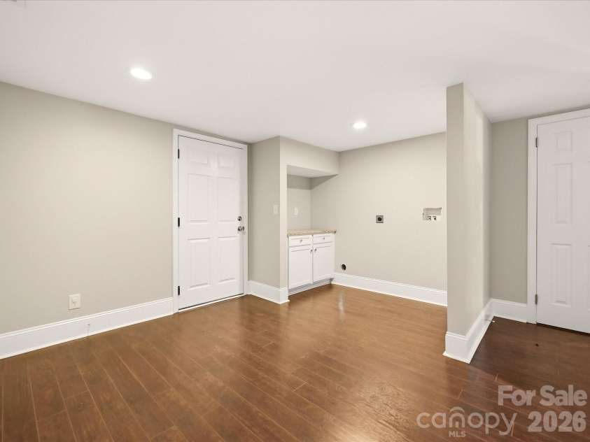 6246 Candlewood Drive, Charlotte, NC 28210.  MLS# CAR4427341, YatesRealty ID 52742. 