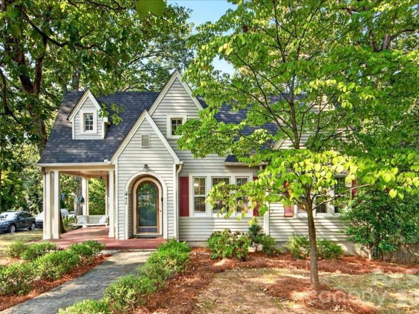 914 Johnson Street, Monroe, NC 28112.  MLS# CAR4427705, YatesRealty ID 52746. 
