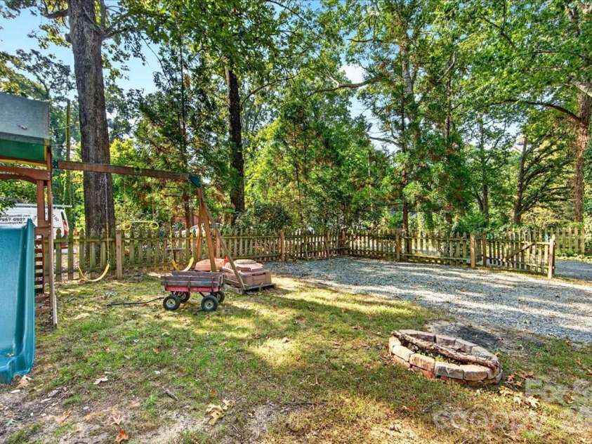 914 Johnson Street, Monroe, NC 28112.  MLS# CAR4427705, YatesRealty ID 52746. 