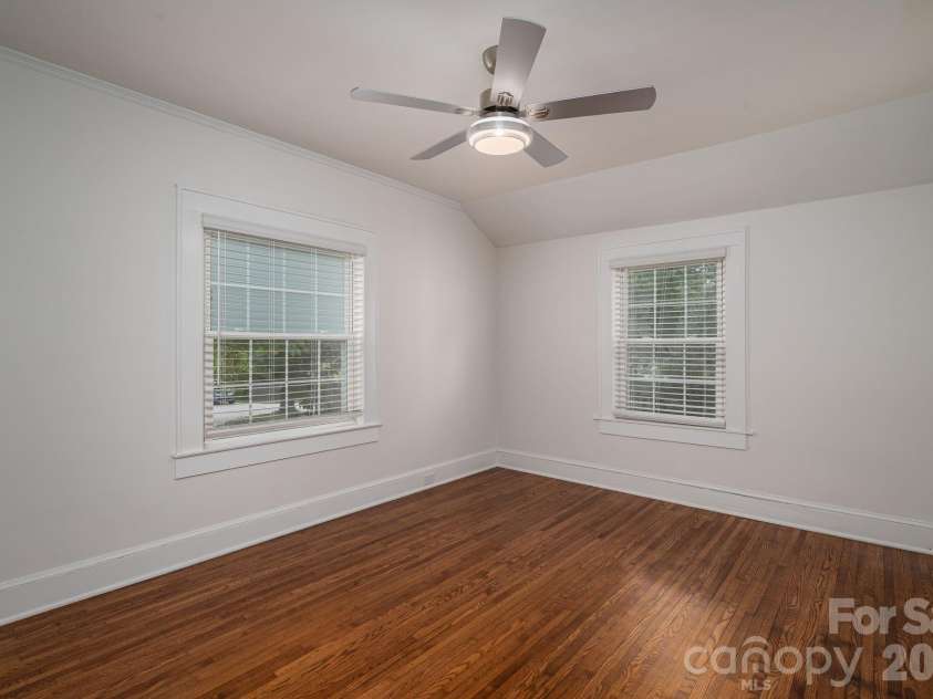 501 Sixth Avenue, Gastonia, NC 28052.  MLS# CAR4425364, YatesRealty ID 52749. 