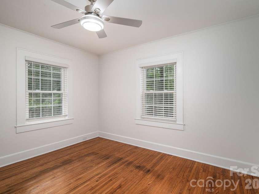 501 Sixth Avenue, Gastonia, NC 28052.  MLS# CAR4425364, YatesRealty ID 52749. 