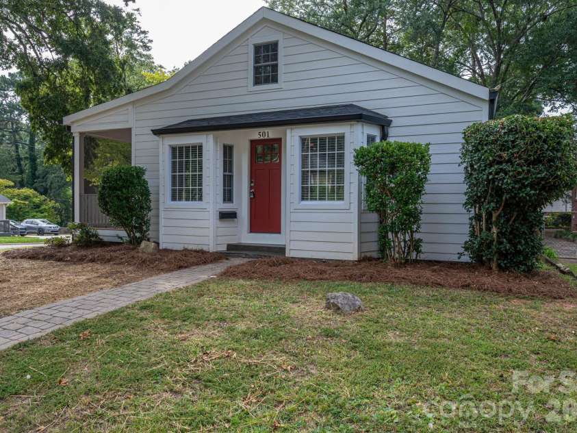 501 Sixth Avenue, Gastonia, NC 28052.  MLS# CAR4425364, YatesRealty ID 52749. 