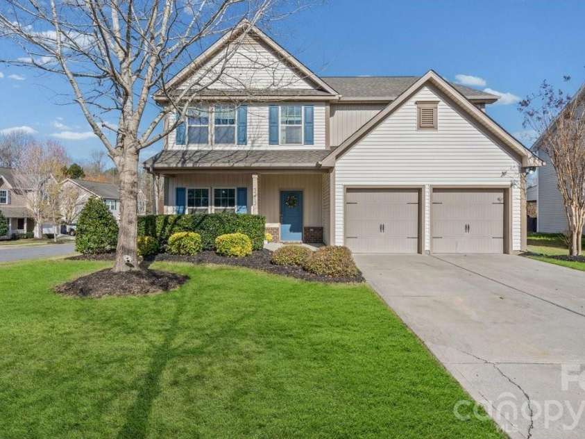 3213 Saddlebrook Drive, Midland, NC 28107.  MLS# CAR4355963, YatesRealty ID 5275. 