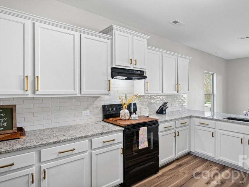 3213 Saddlebrook Drive, Midland, NC 28107.  MLS# CAR4355963, YatesRealty ID 5275. 